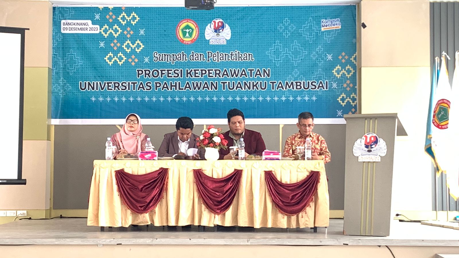 Universitas Pahlawan Tuanku Tambusai Gelar Angkat Sumpah Dan Pelantikan