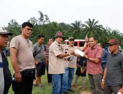 Desa Binaan Diterpa Bencana Banjir, TLCI #2 Riau Droping Bansos Dan Gerakkan Perekonomian Warga