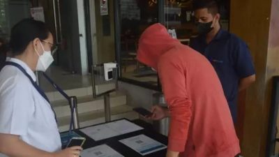 Belum Di Vaksin Dan Anak Anak Tak Diijinkan Masuk Mall Gorontalo