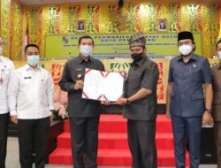 Pemko dan DPRD Kota Pekanbaru Teken Kesepakatan KUA PPAS APBD-P Rp 2,6 Triliun