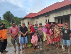 Dapat Info, Abukarim Langsung Tinjau Korban Banjir Badang di Desa Wayaua