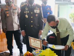 Kapolda Banten Rayakan Sederhana HUT TNI ke-76 di Kediaman Danrem 064/MY