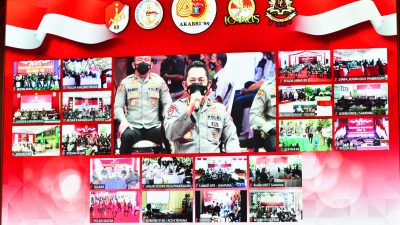 Kapolri Tekankan TNI-Polri Terus Bersinergi Wujudkan Target Vaksinasi Presiden Jokowi