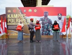 ‘Kampus Polri Peduli’ SPN Polda Riau Gelar Vaksinasi dan Berikan Sembako Kepada Masyarakat di Kampar