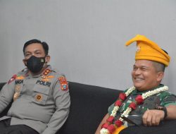 Tiba di Bandara Internasional Kualanamu, Pangdam Bukit Barisan Disambut Tarian dan Pemakaian Adat Melayu