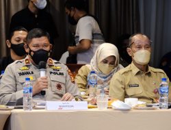 Gerak Cepat Polda Riau Antisipasi Kelangkaan Minyak Goreng, Inisiasi Rapat Bersama Stake Holder dan Perusahaan Produsen