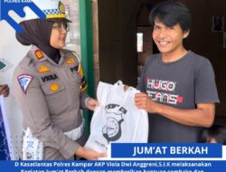 Jumat Berkah, Satlantas Polres Kampar Bagi Sembako Untuk Mengurangi Beban Masyarakat