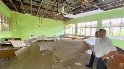 Plafon Kelas XI SMAN 1 XIII Koto Kampar Roboh, Aktivitas Belajar Mengajar Dipindahkan