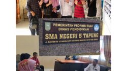 Komite dan Orangtua Siswa SMA Negeri 5 Tapung Sepakati Baju Seragam