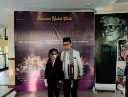 Kepala Sekolah SMPN 13 Pekanbaru Hadir dan Serahkan Donasi Siswa dalam Konser Amal untuk Anak Palestina