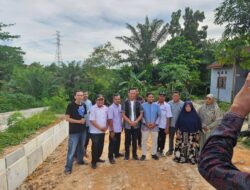 Perbaikan Jalan Longsor, Sutrisno : Terima Kasih Pak Walikota dan Wakil Walikota Pekanbaru Atas Respon Cepatnya