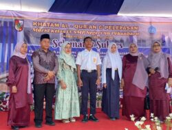 Kepsek SMPN 46 Pekanbaru : Terus Junjung Karakter dan Kebersamaan Dalam Pelepasan Siswanya