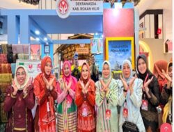 Peringtan HKG PKK Sekaligus HUT Dekranasda Ke 46 Di Makasar, Di Hadir Ketua TP PKK Rohil